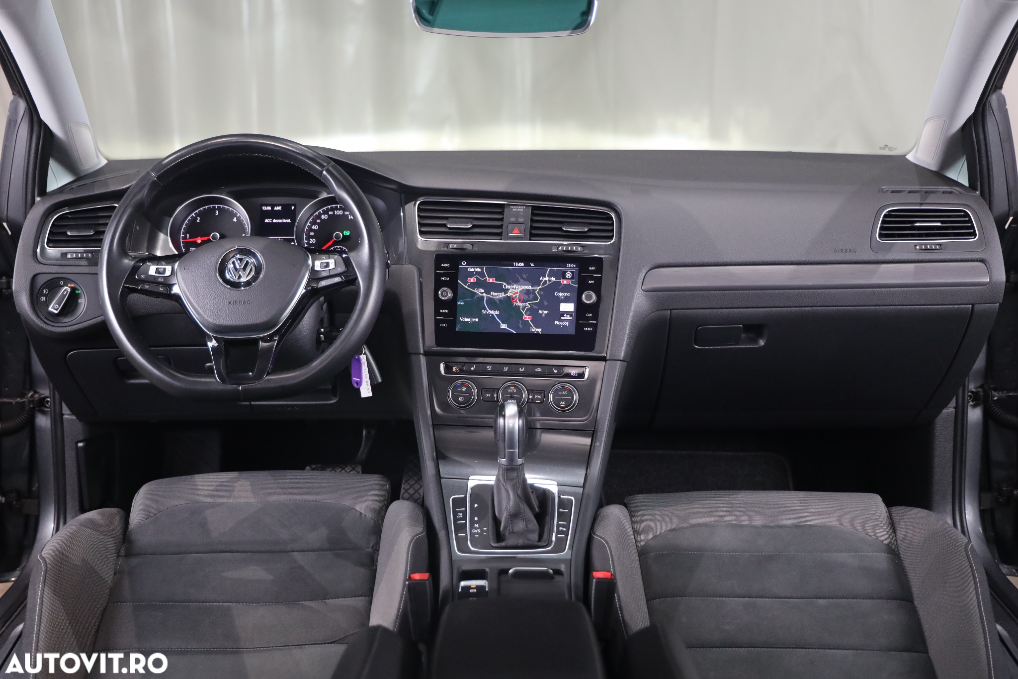 Volkswagen Golf 1.6 TDI DSG Comfortline - 16