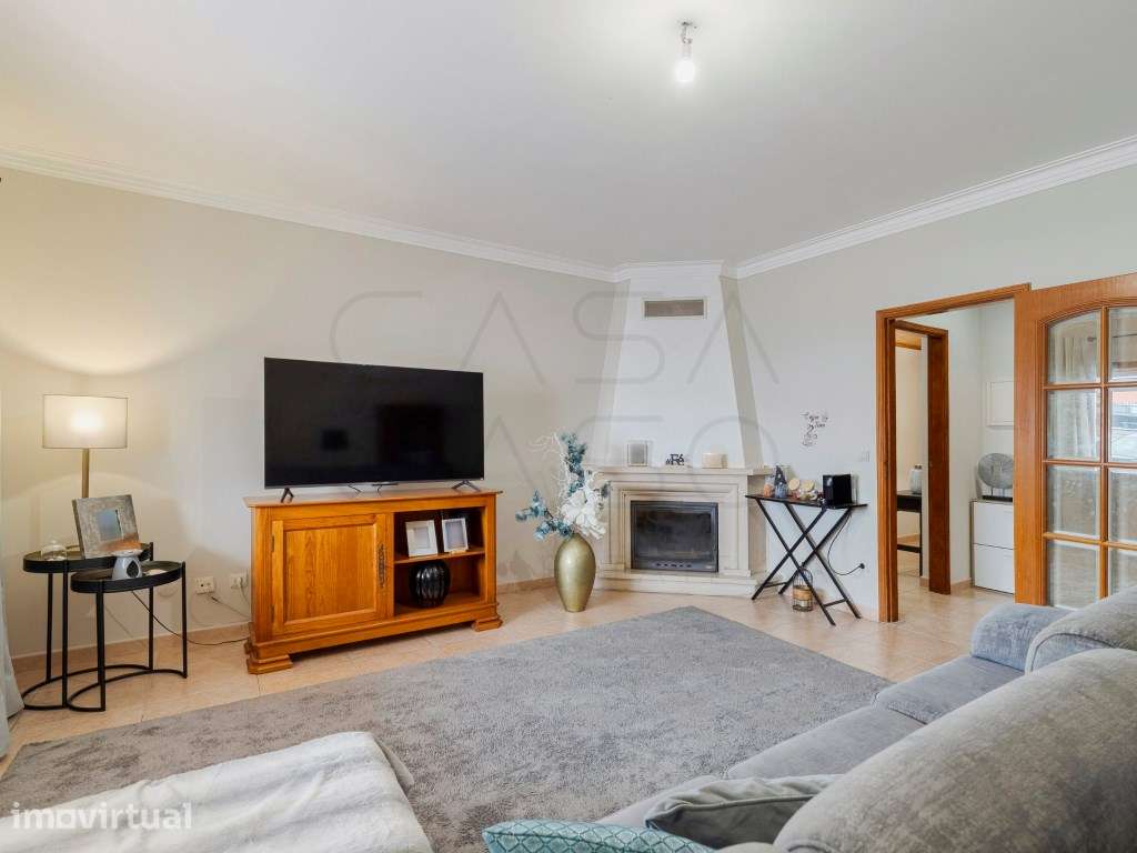 Apartamento T2 - Pinheirinhos em Setúbal com áreas generosas - Grande imagem: 2/25