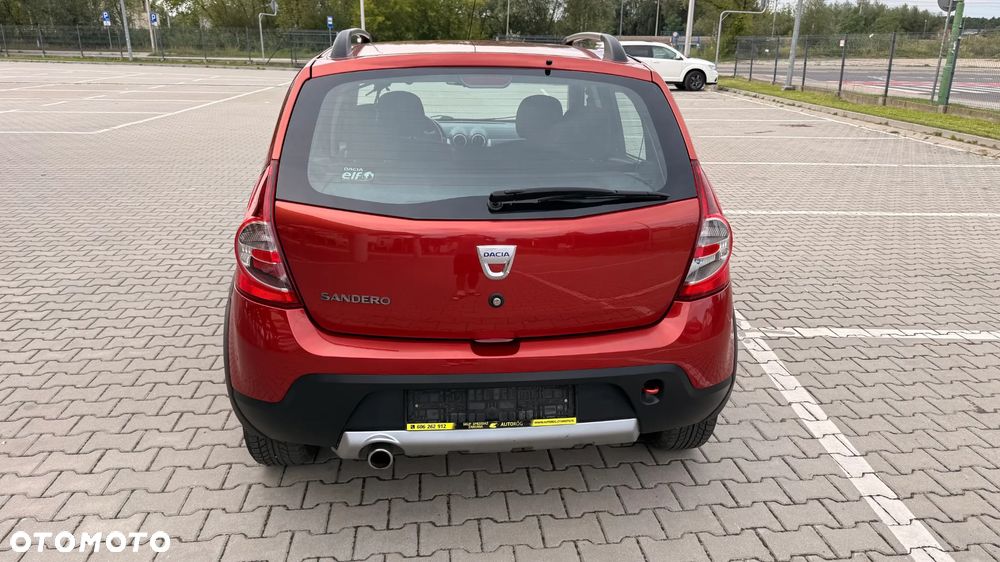 Dacia Sandero Stepway 1.6 - 10