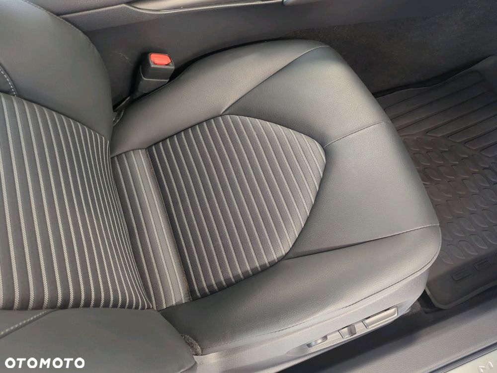 Toyota Camry 2.5 Hybrid Prestige CVT - 17