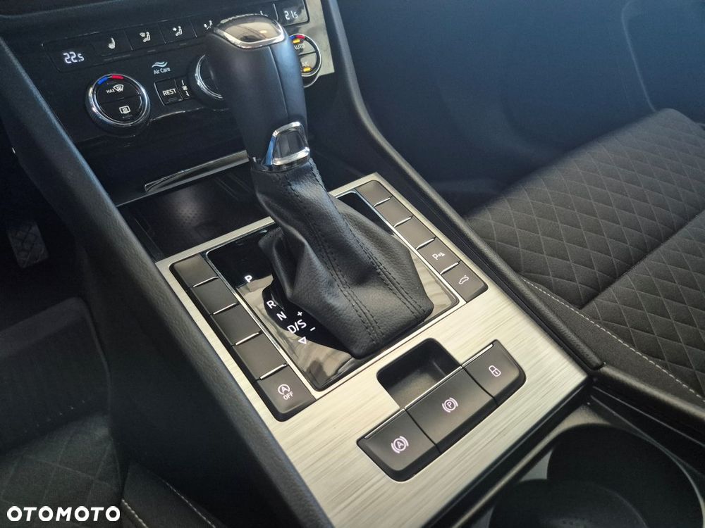 Skoda Superb 2.0 TDI SCR Ambition DSG - 13