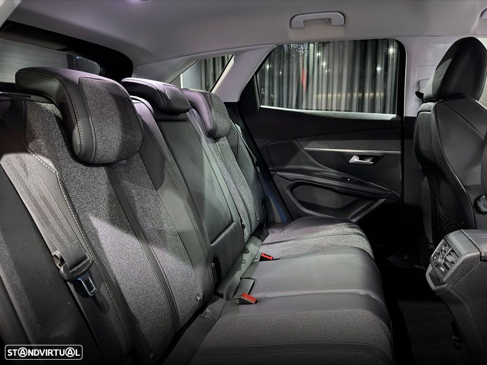 Peugeot 3008 1.2 PureTech Allure EAT8 - 37