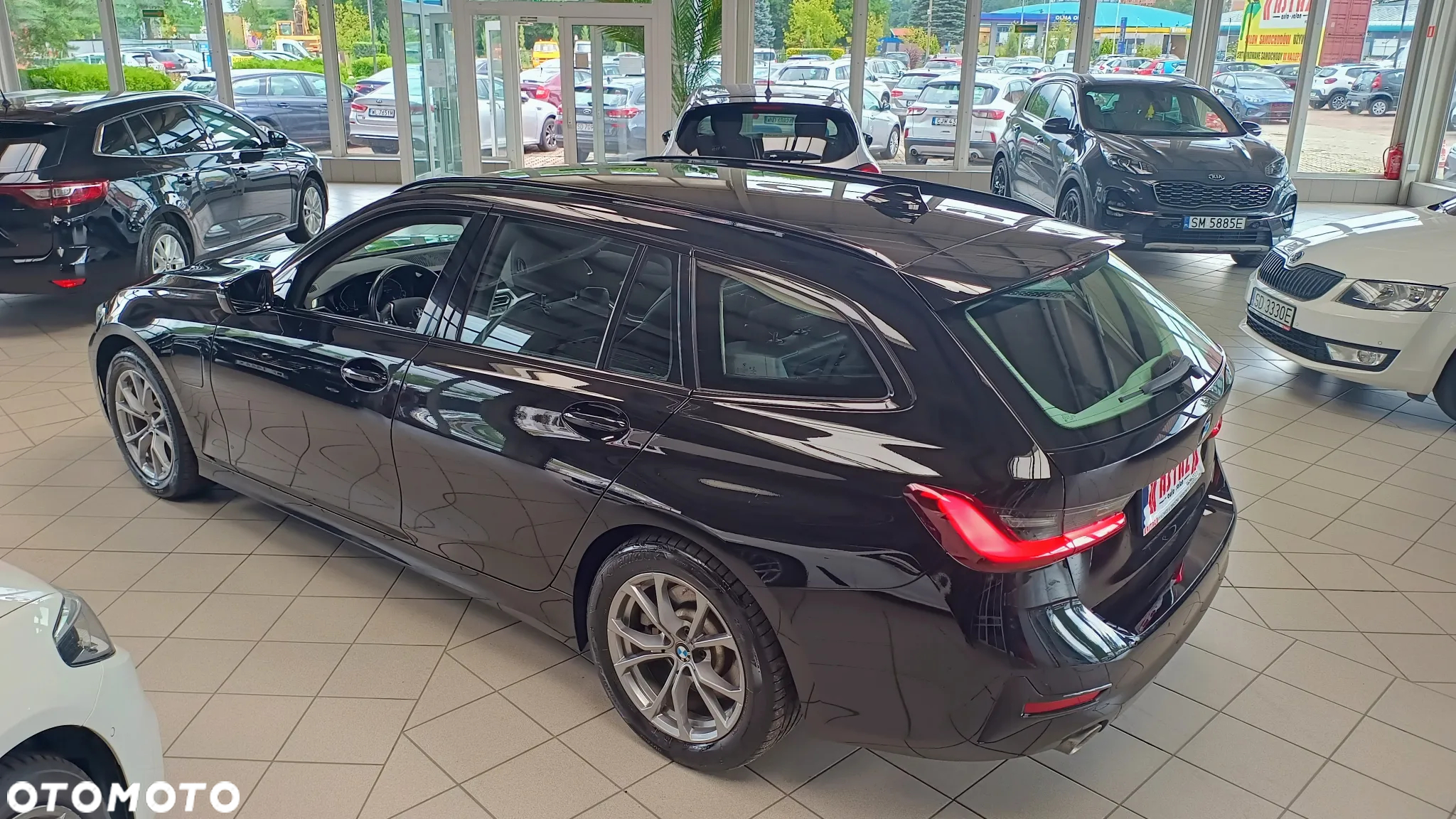 BMW Seria 3 330e Sport Line - 6