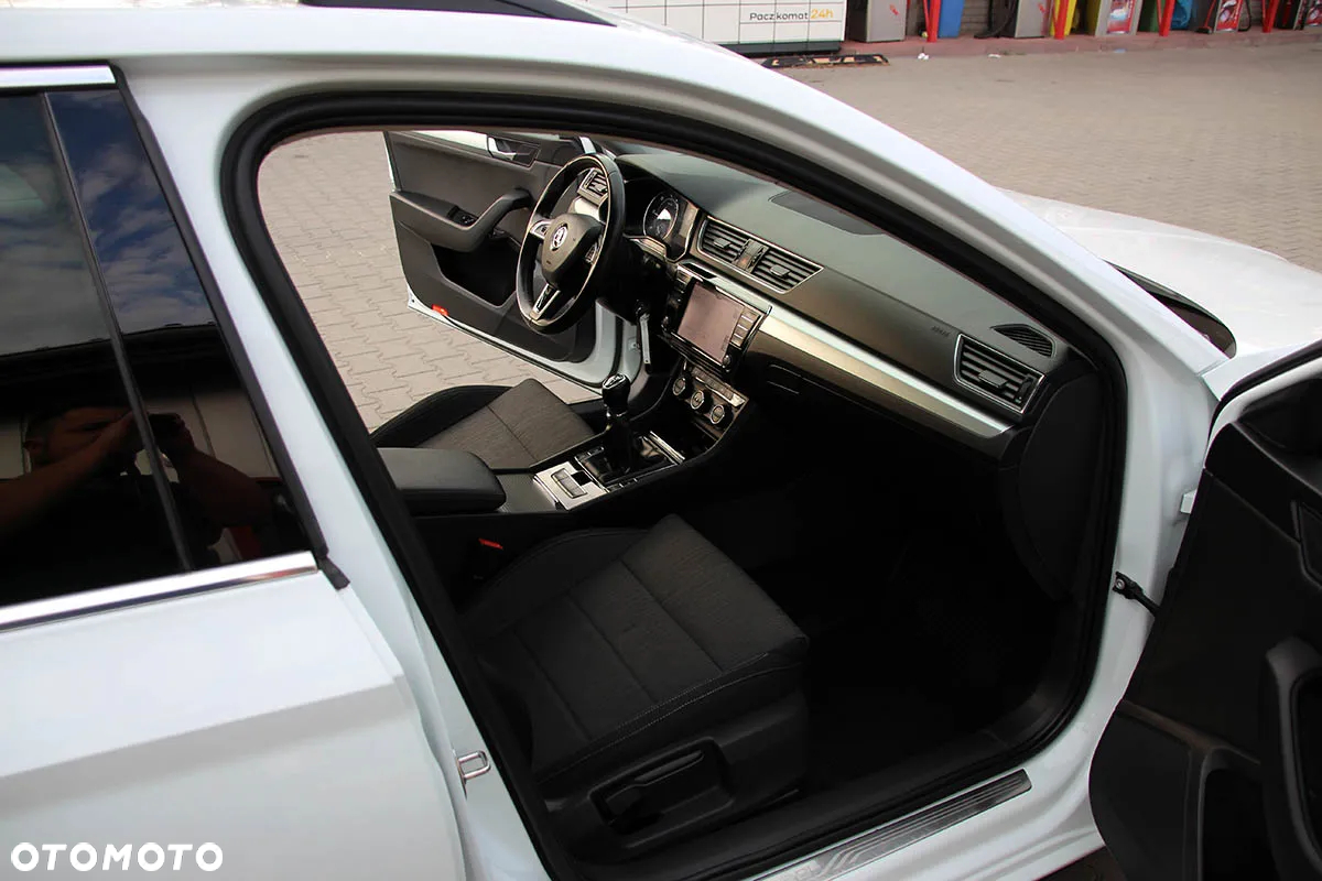 Skoda Superb Combi 2.0 TDI Style - 22