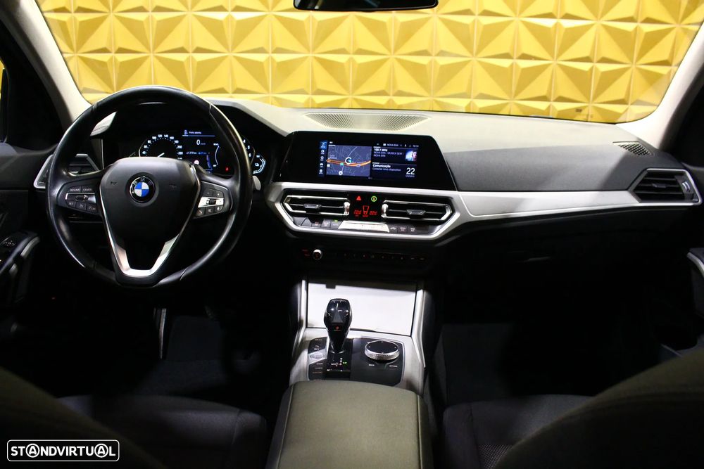 BMW 330 e Line Sport Auto - 14