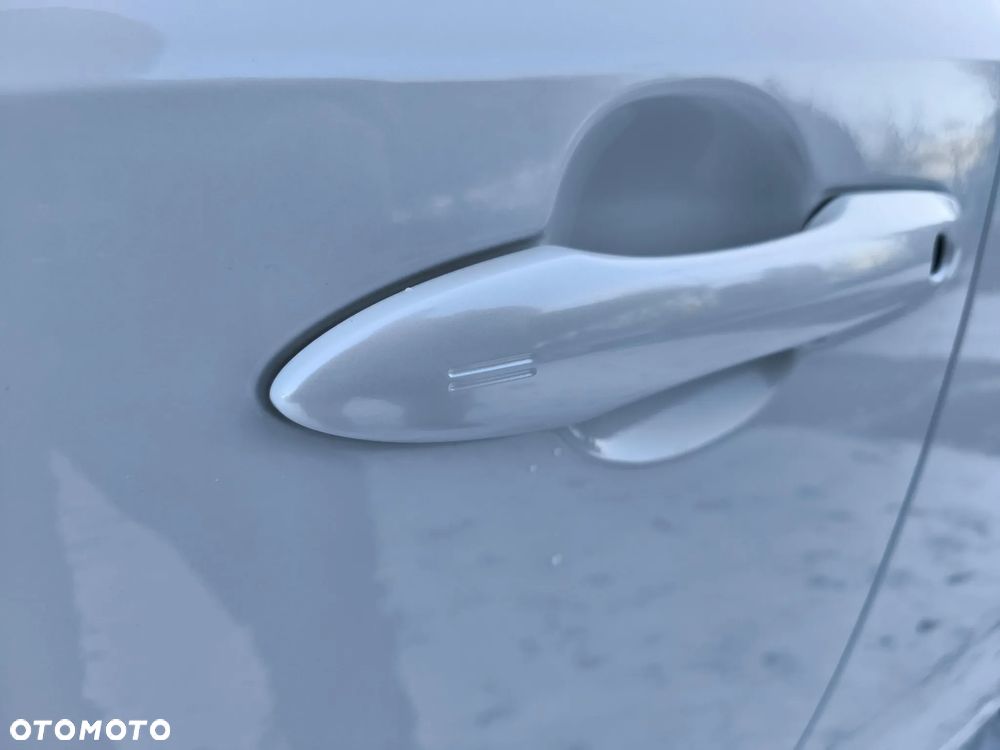 Toyota Corolla 1.8 Hybrid Executive - 19