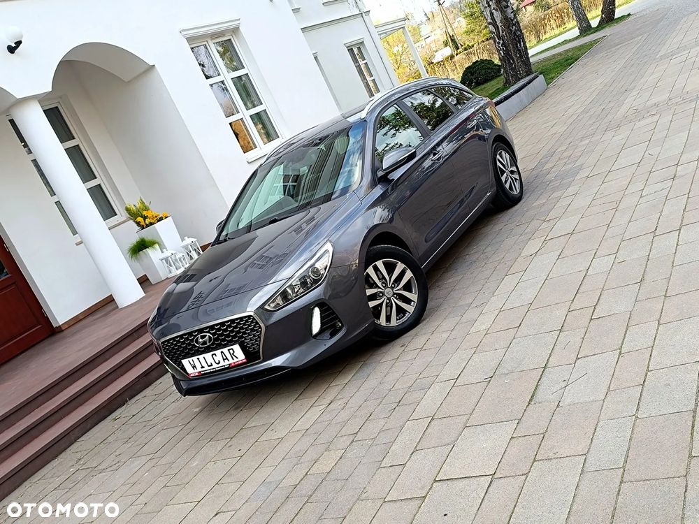 Hyundai i30 blue Kombi 1.6 CRDi Style - 41