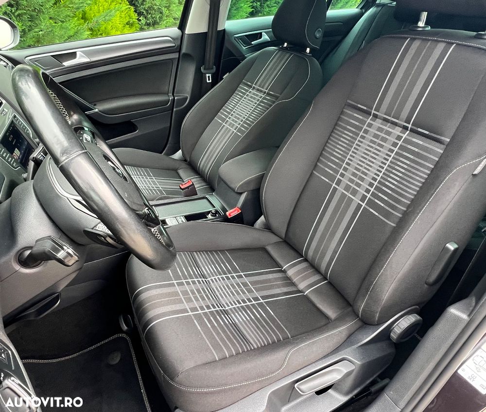 Volkswagen Golf 1.4 TSI BlueMotion Technology DSG Lounge - 23