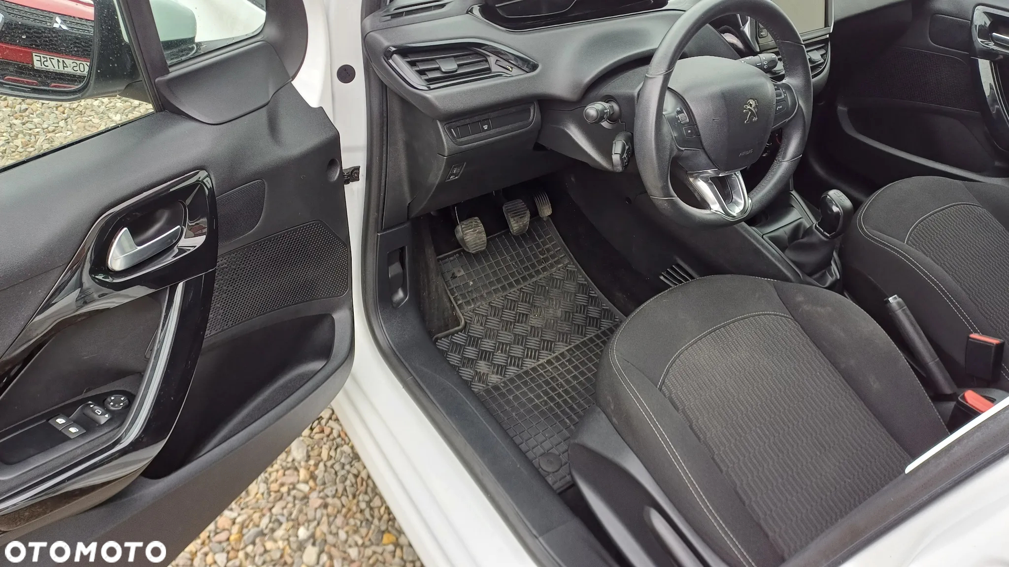 Peugeot 208 1.2 PureTech Active - 8