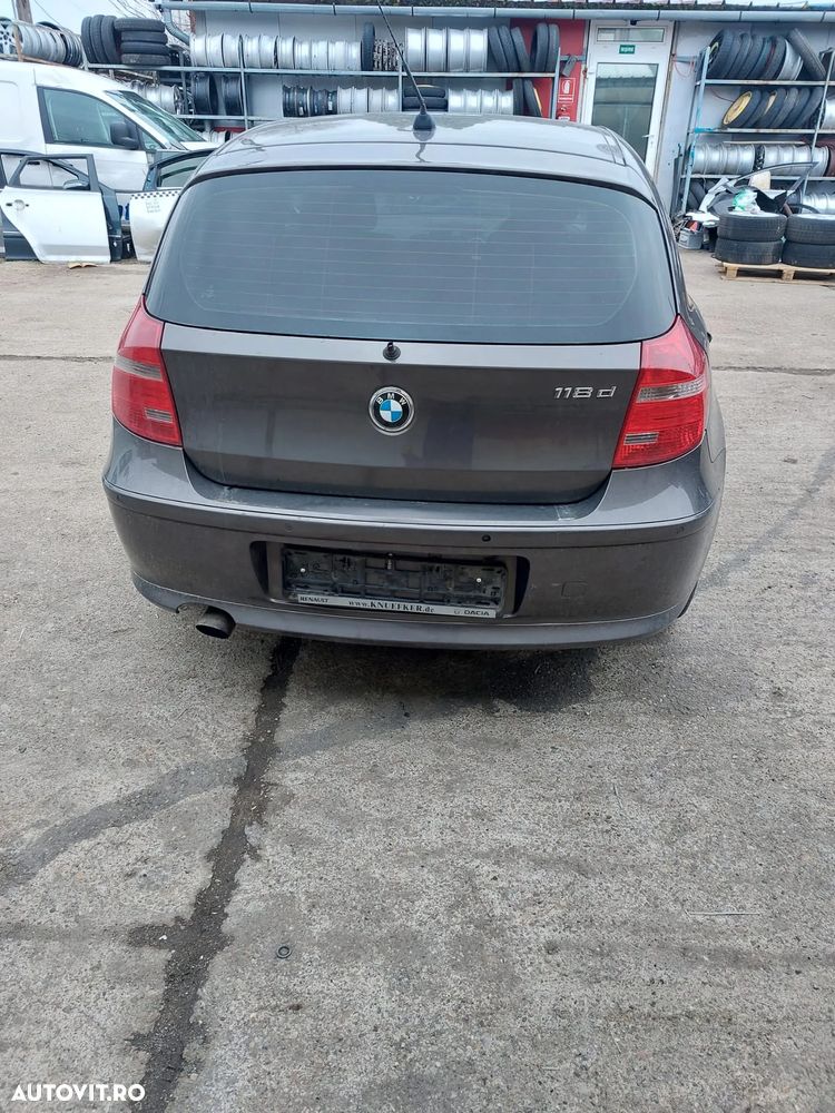 Dezmembrez Bmw 120d e87 - 8
