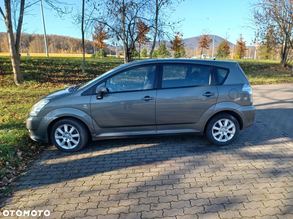 Toyota Corolla Verso - 1