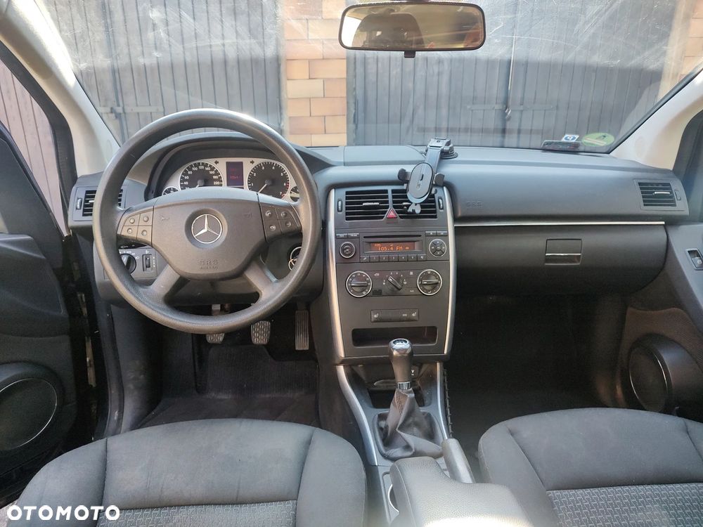 Mercedes-Benz Klasa B 180 - 7