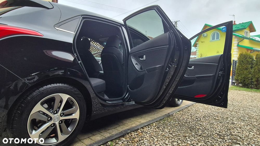 Hyundai i30 1.4 Passion Plus - 34