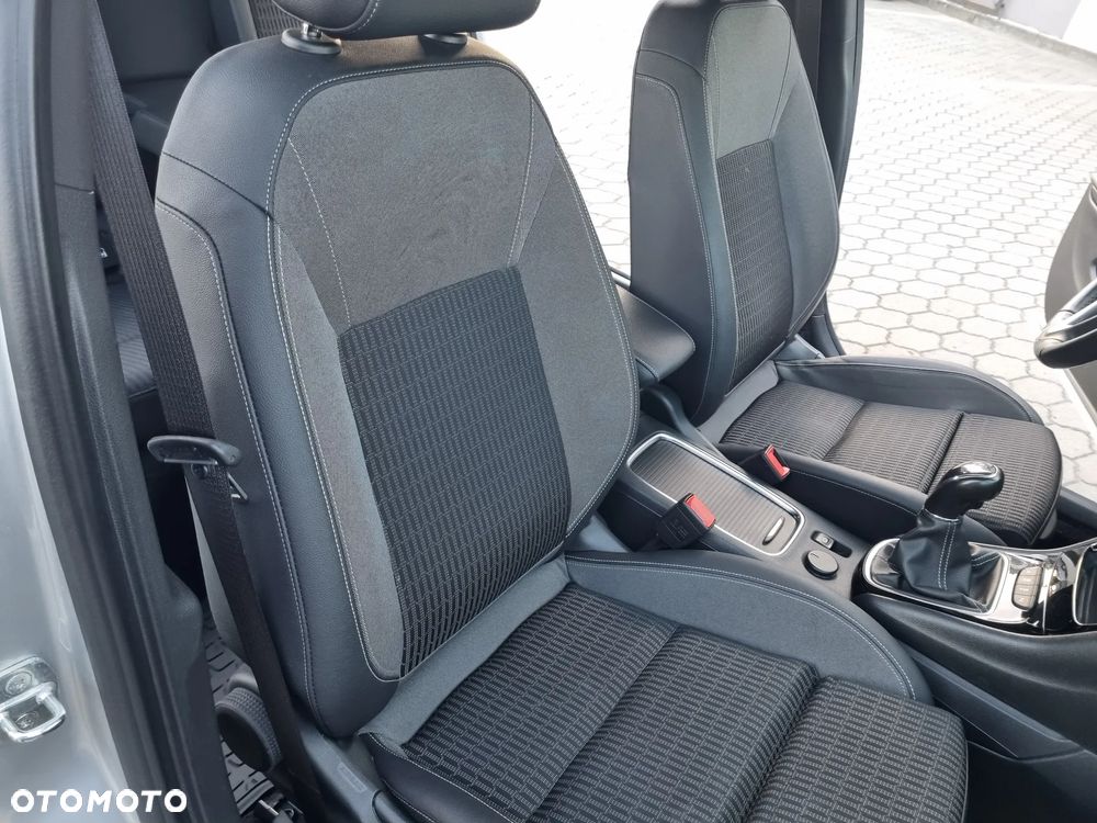 Opel Astra 1.2 Turbo Start/Stop Ultimate - 24