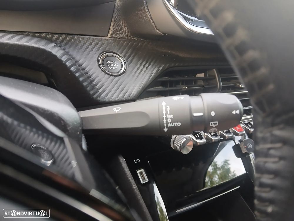 Peugeot 2008 1.2 PureTech Allure - 34