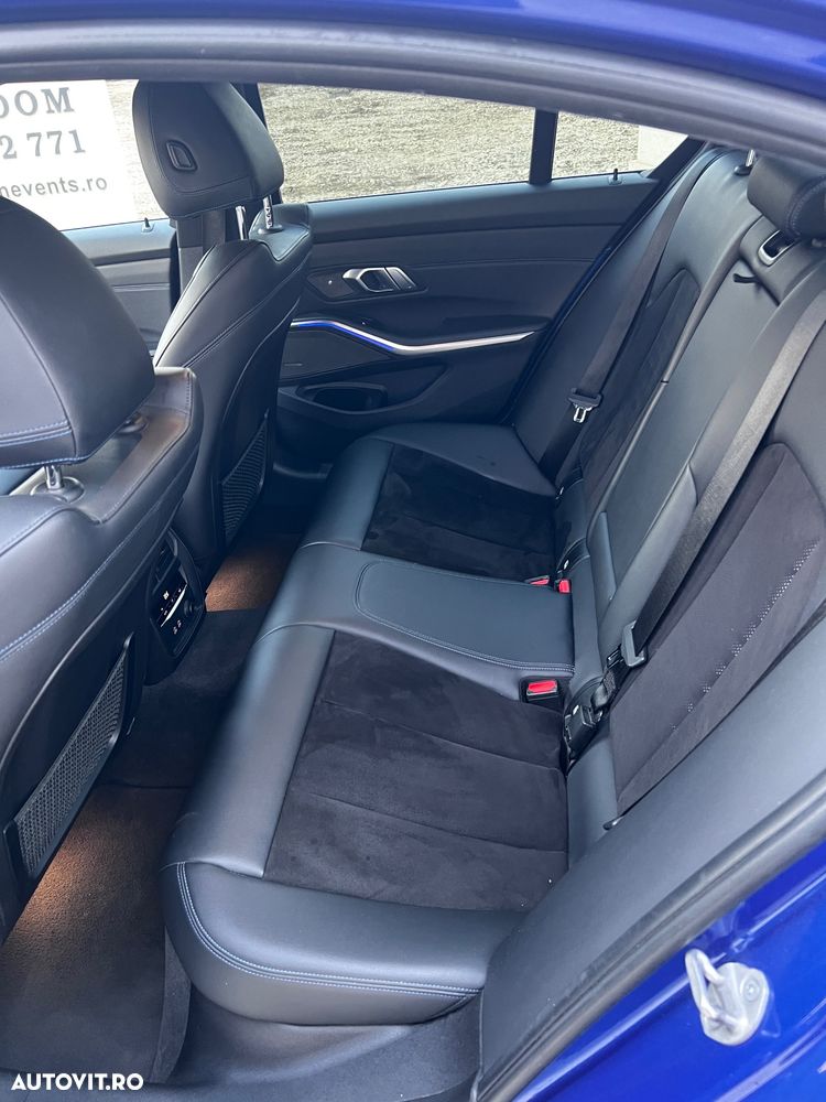 BMW Seria 3 320i xDrive AT - 11