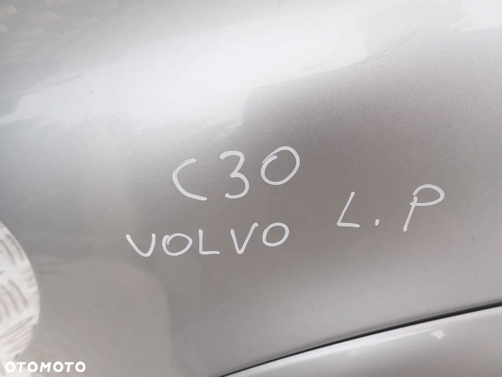 BŁOTNIK LEWY PRZÓD VOLVO C30 - 2
