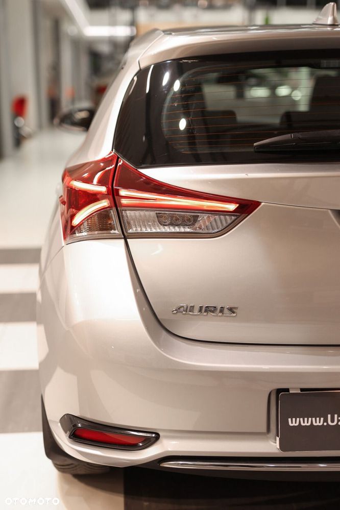 Toyota Auris - 11