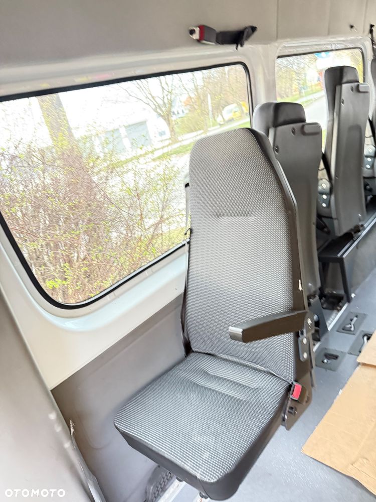 Mercedes-Benz Sprinter - 6