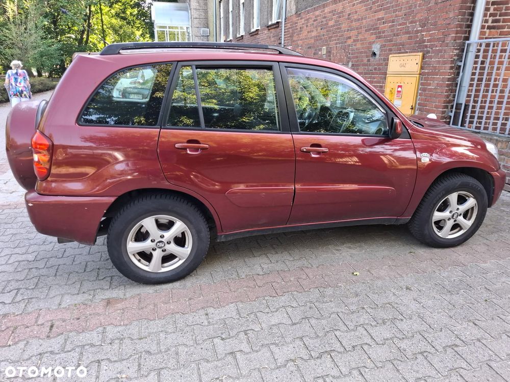 Toyota RAV4 2.0 D-4D 4x4 - 2