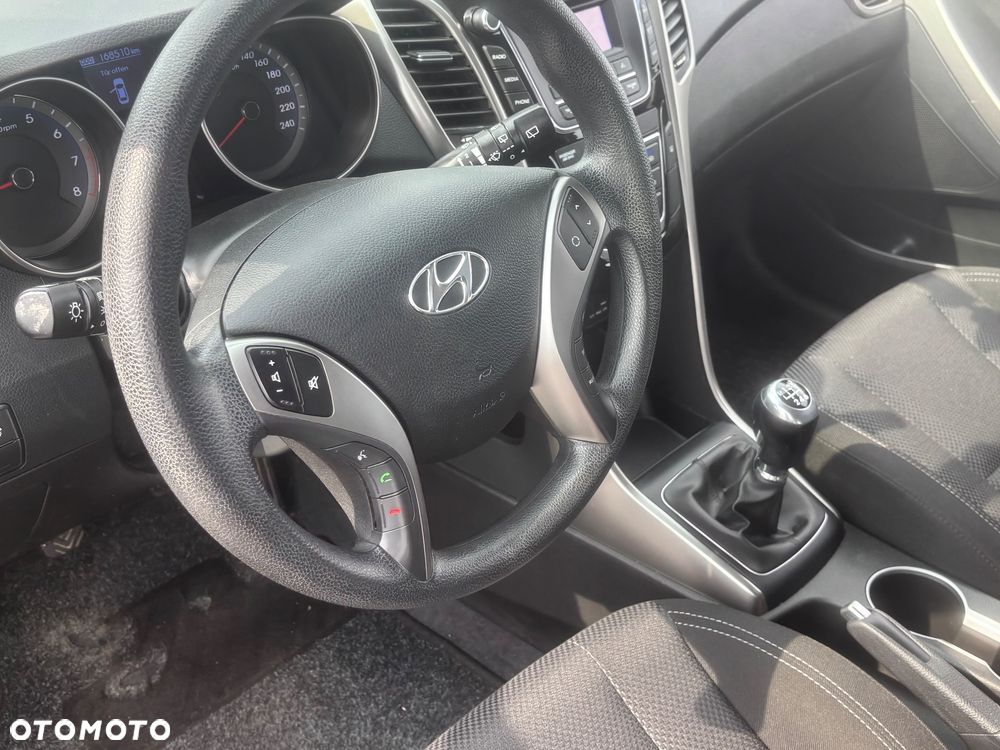 Hyundai i30 1.4 Classic + - 29