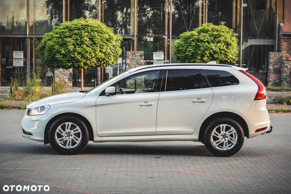 Volvo XC 60 2.4D AWD Momentum - 10