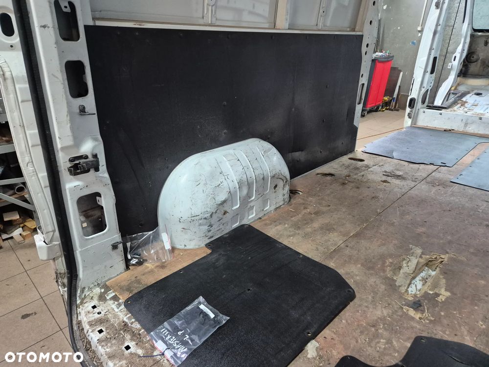 WYBITKA PAKI ZABUDOWA MAXI L3 MASTER III MOVANO B  NV400 2.3 10r.+ - 1