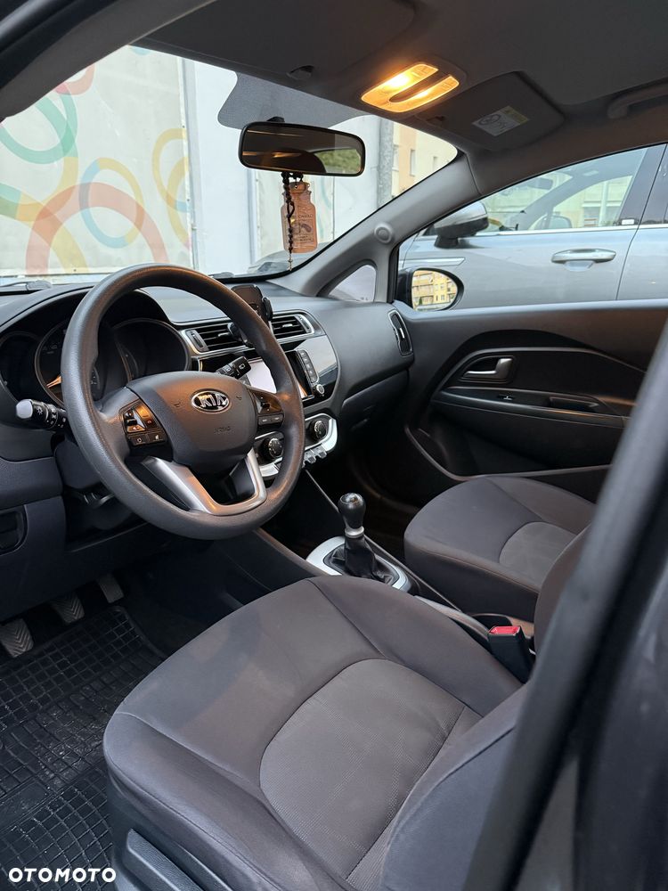 Kia Rio - 6