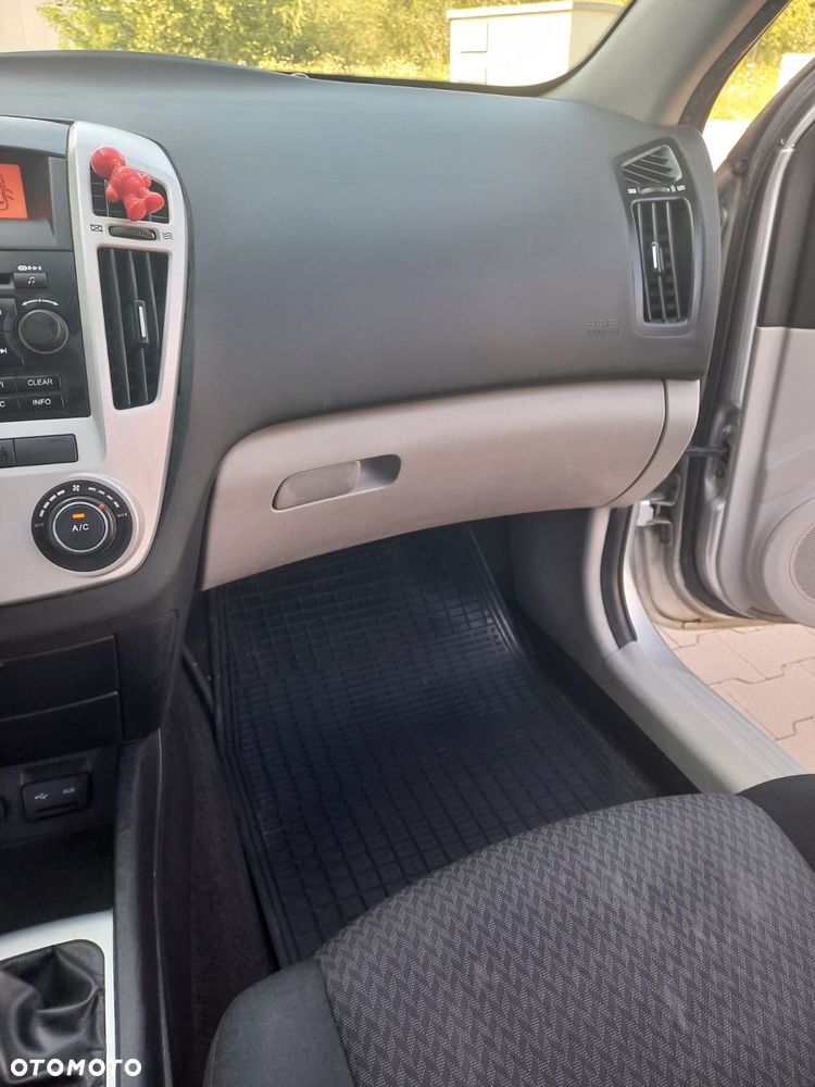 Kia Ceed - 23