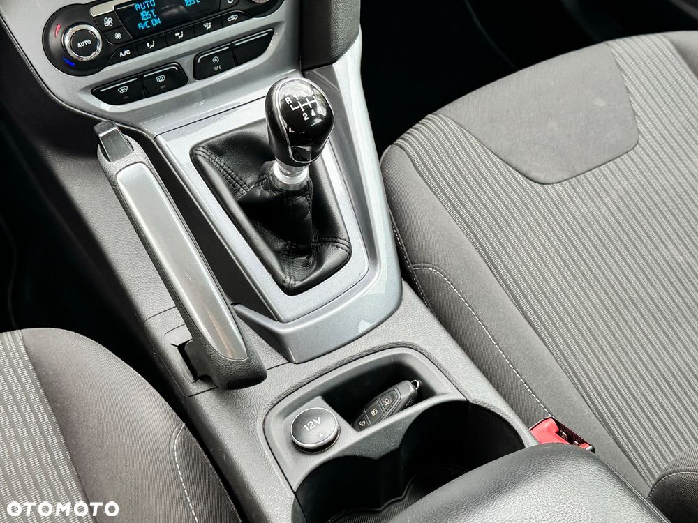 Ford Focus 1.6 EcoBoost Titanium - 28