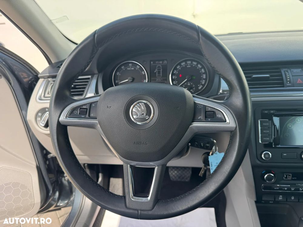 Skoda RAPID Spaceback 1.4 TSI DSG Drive Green tec - 13