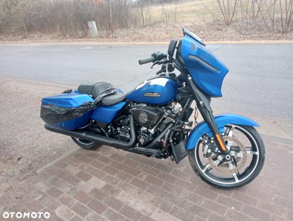 Harley-Davidson Touring Street Glide - 18