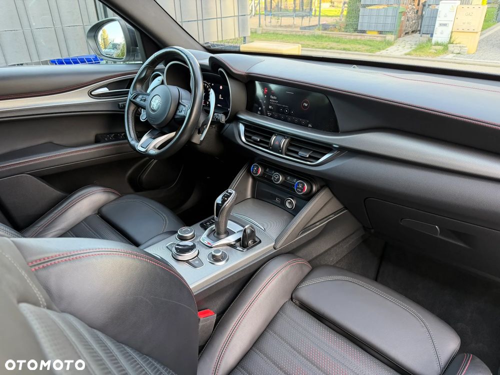 Alfa Romeo Stelvio 2.0 Turbo Tributo Italiano Q4 - 17