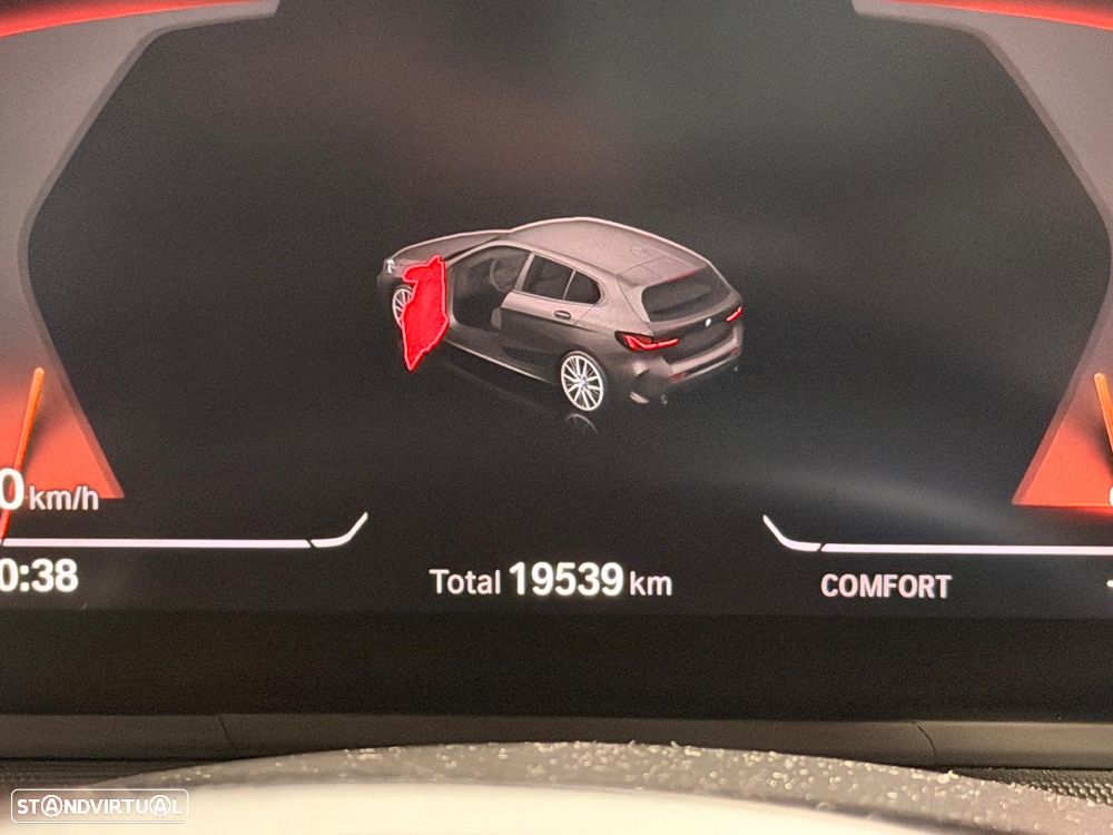 BMW 116 d Pack Desportivo M Auto - 11