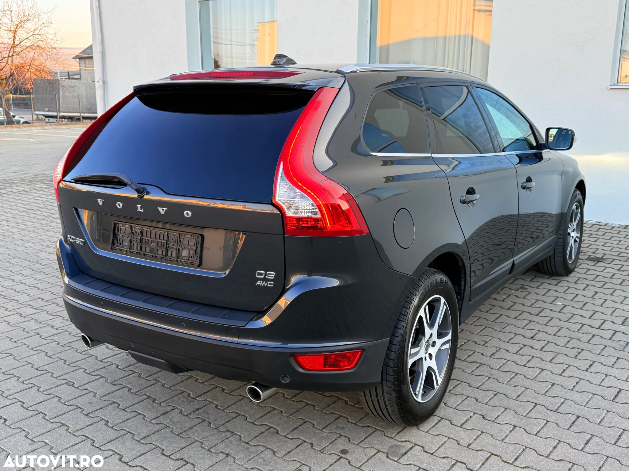 Volvo XC 60 2.4D AWD Aut. Summum - 4