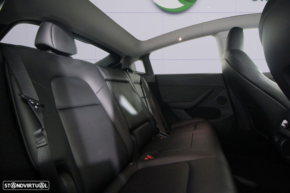 Tesla Model Y RWD - 13