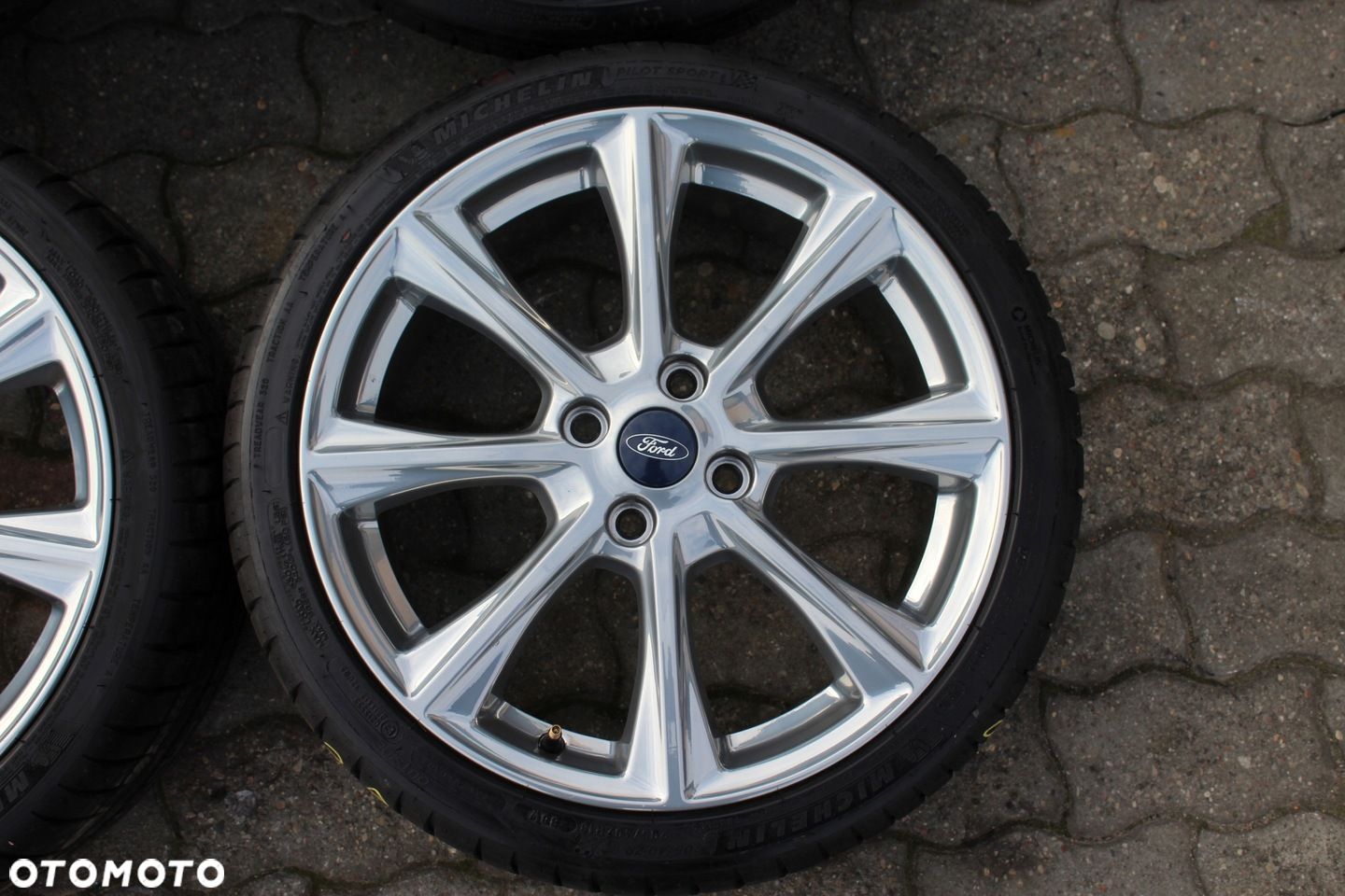 ORYG FORD FIESTA VIGNALE 18 4x108 ET47,5 7J TPMS - 1