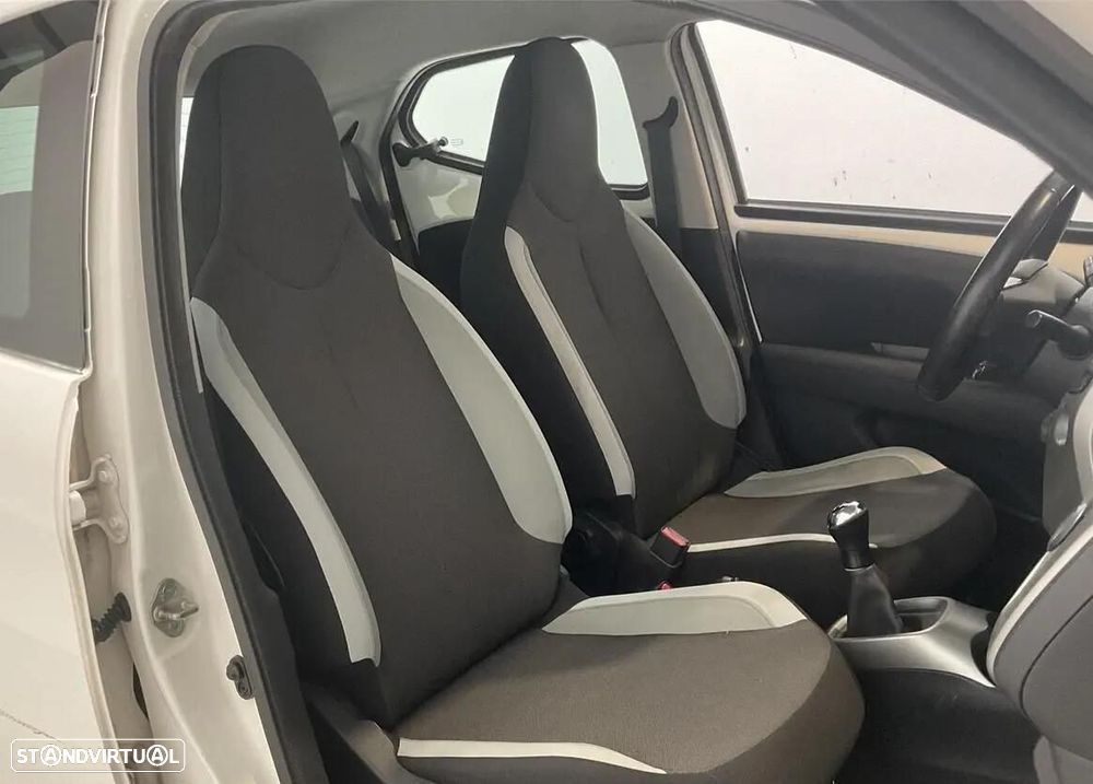 Toyota Aygo 1.0 X-Clusiv - 8