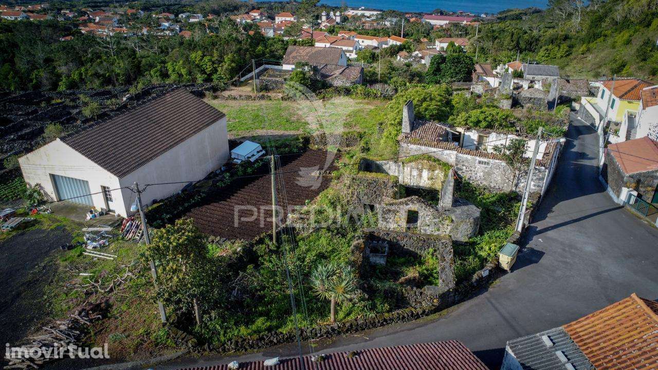 Ruina, Para Venda, na Candelária com projeto de construção aprovado - Grande imagem: 5/35