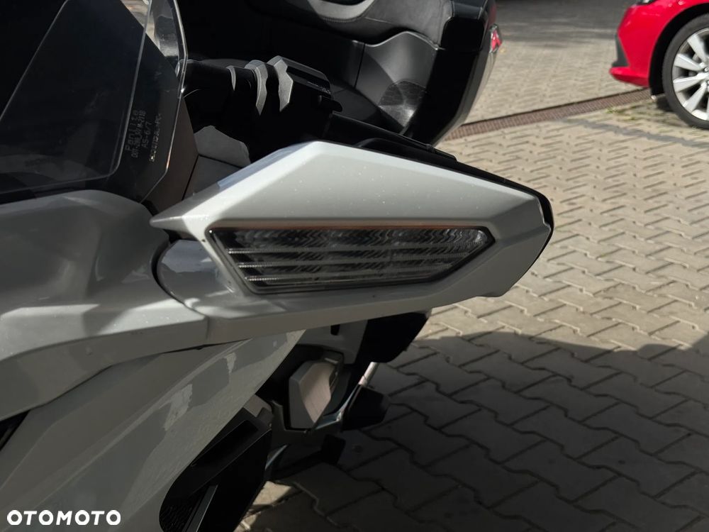 Honda GL - 9