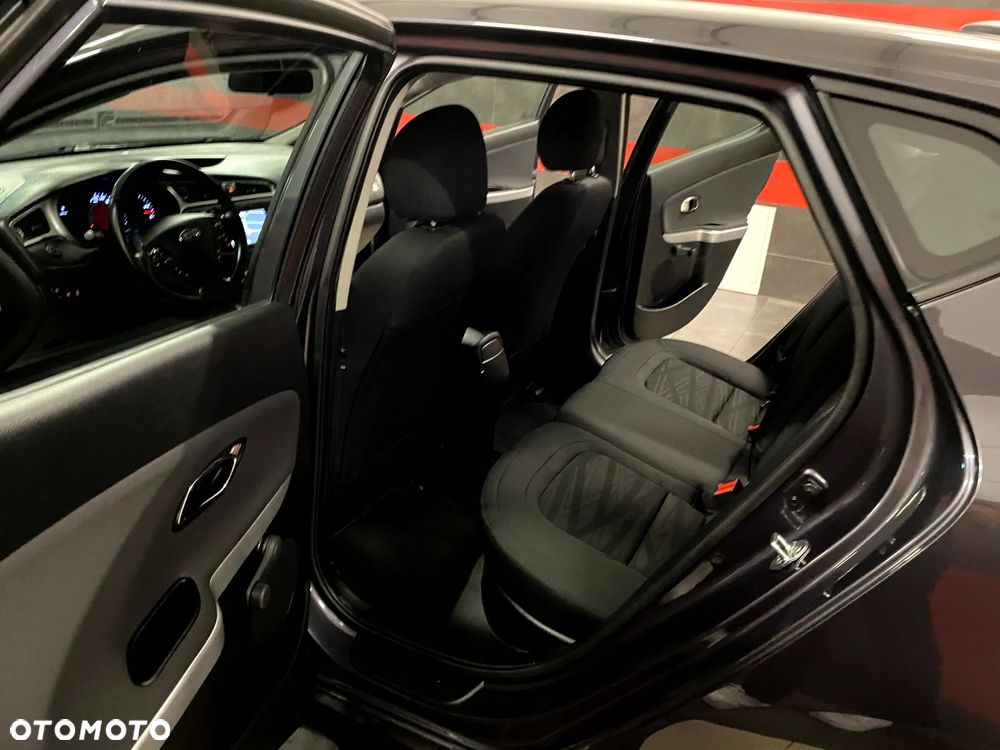 Kia Ceed 1.6 GDI Platinum Edition - 19