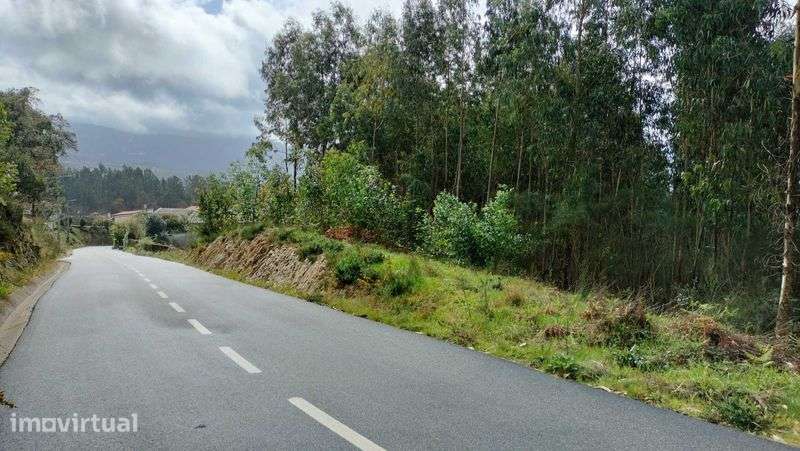 Vende-se terreno para construir moradia - Grande imagem: 2/8