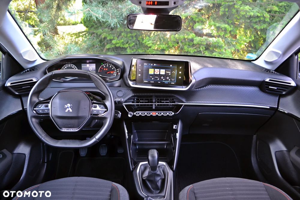 Peugeot 208 - 21