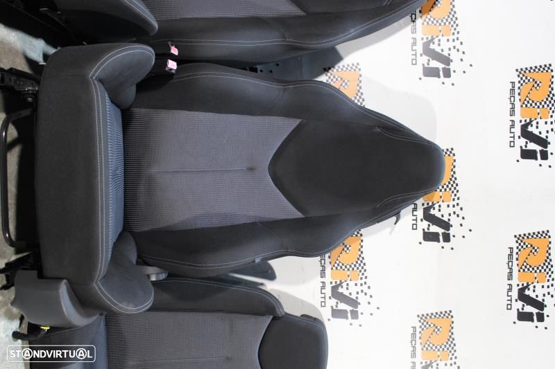 Bancos Peugeot RCZ em Tecido - 4