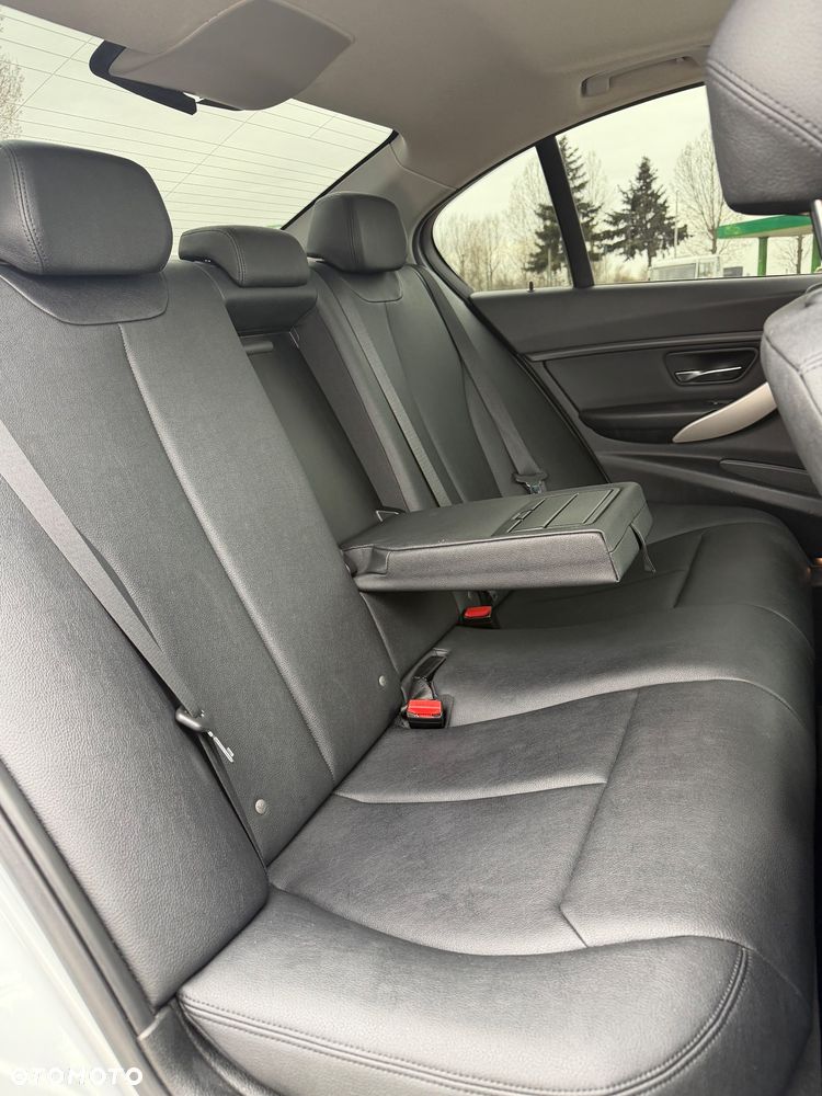 BMW Seria 3 - 31
