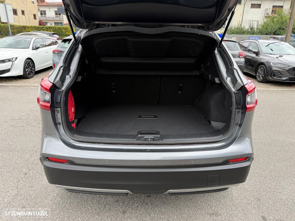 Nissan Qashqai 1.5 dCi N-Connecta J18 - 14