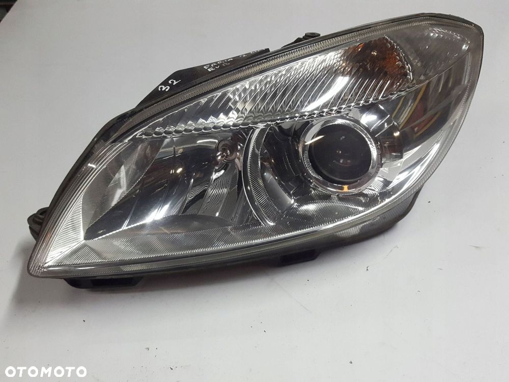 SKODA FABIA 2 II 5J LIFT 10-14r LAMPA LEWA PRZÓD EUROPA - 2