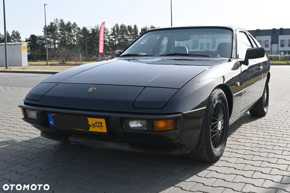 Porsche 924 Standard - 1