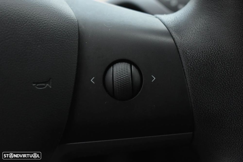 Tesla Model 3 Standard Range Plus RWD - 32