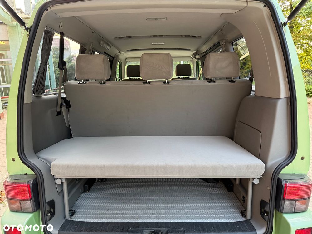Volkswagen Multivan - 20